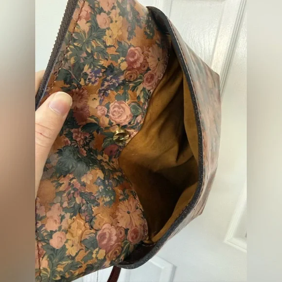 Patricia Nash Floral Crossbody Bag - Picture 10 of 16